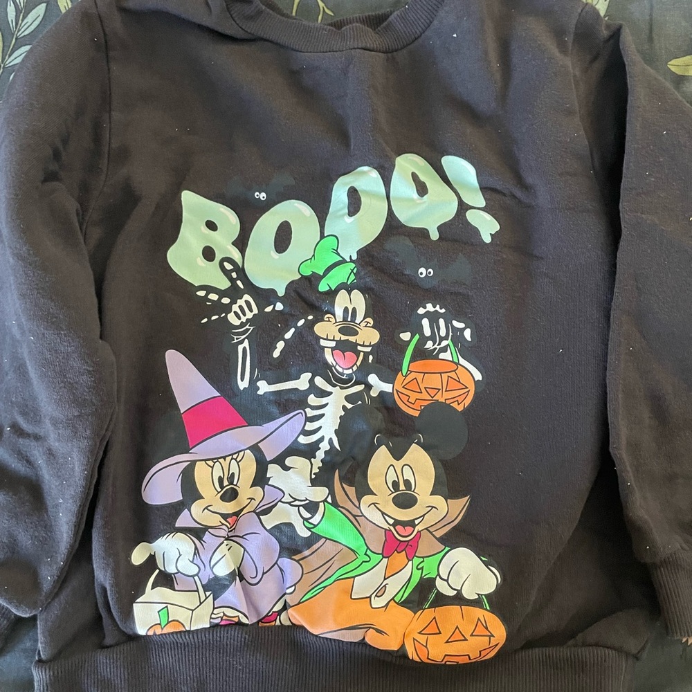 GUC H&M Halloween sweater Disney size 5t
